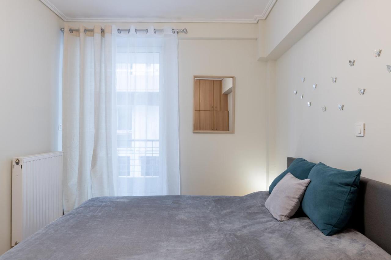 Colourful Artistic Apart 100Mbps Center Of Атина Екстериор снимка